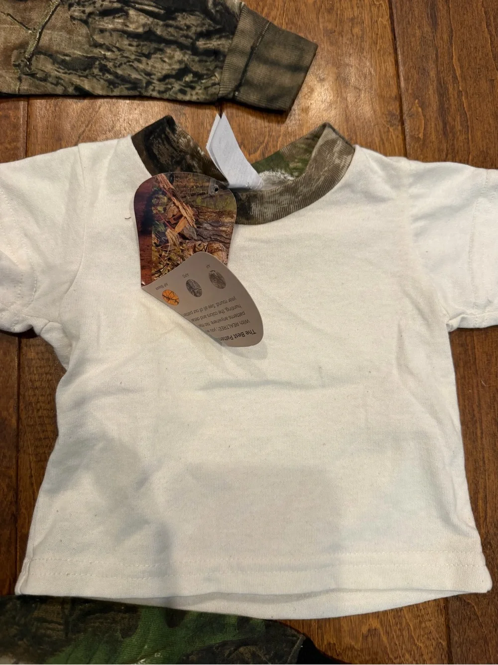 6 Piece Set Of REALTREE Mossy Oak Newborn 0-6 Months Camo Outfits NWT - Picture 9 of 12